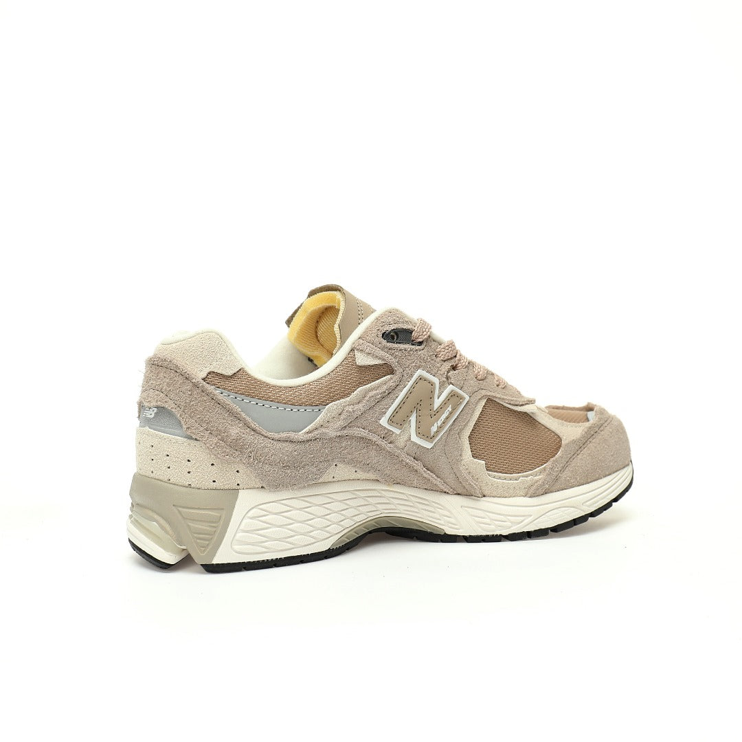 New Balance 2002R Sneakers