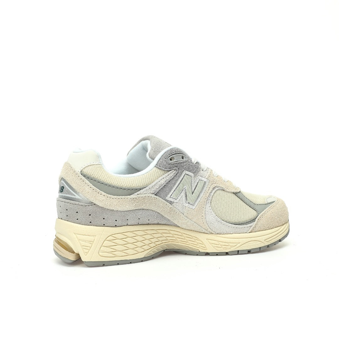 New Balance 2002R Sneakers