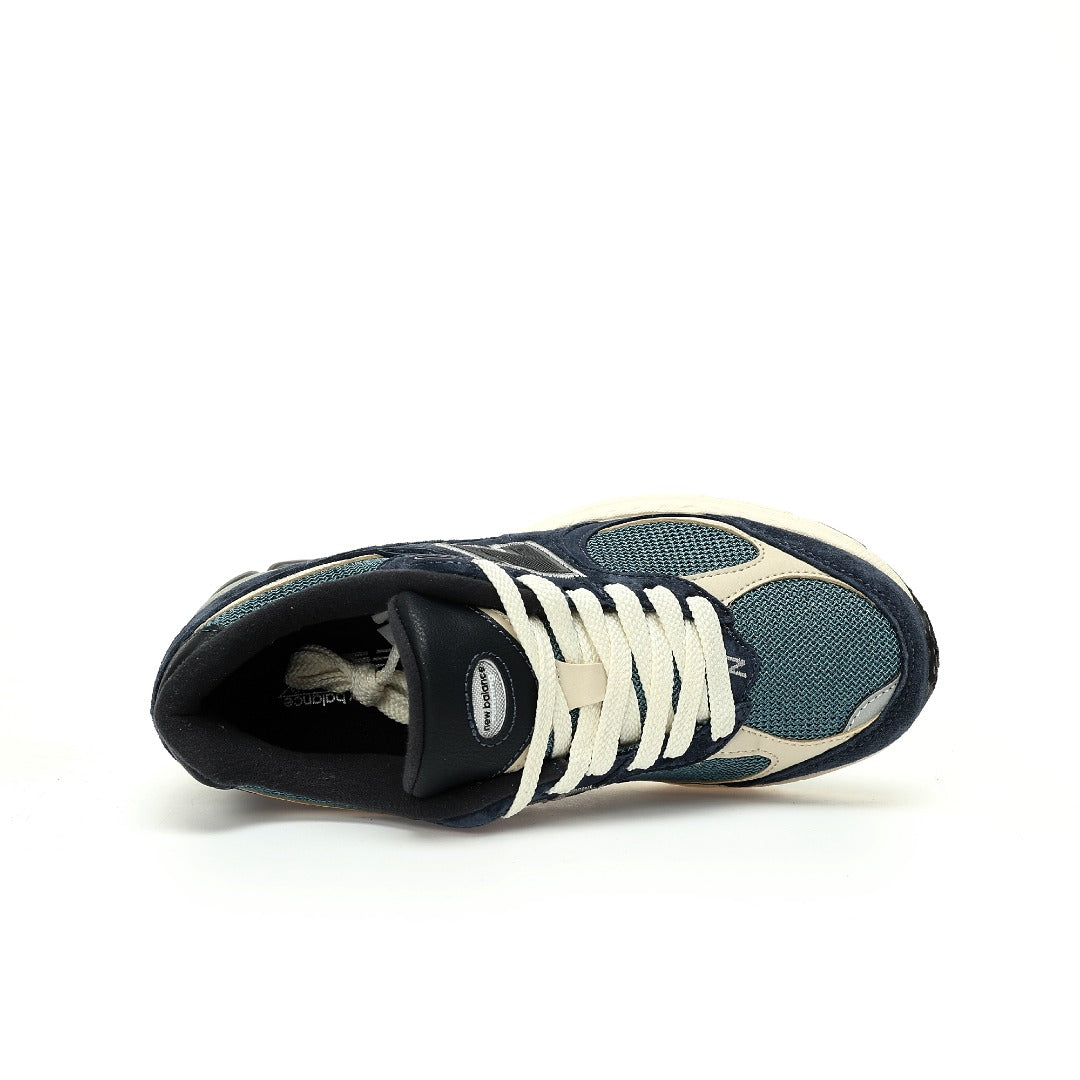 New Balance 2002R Sneakers