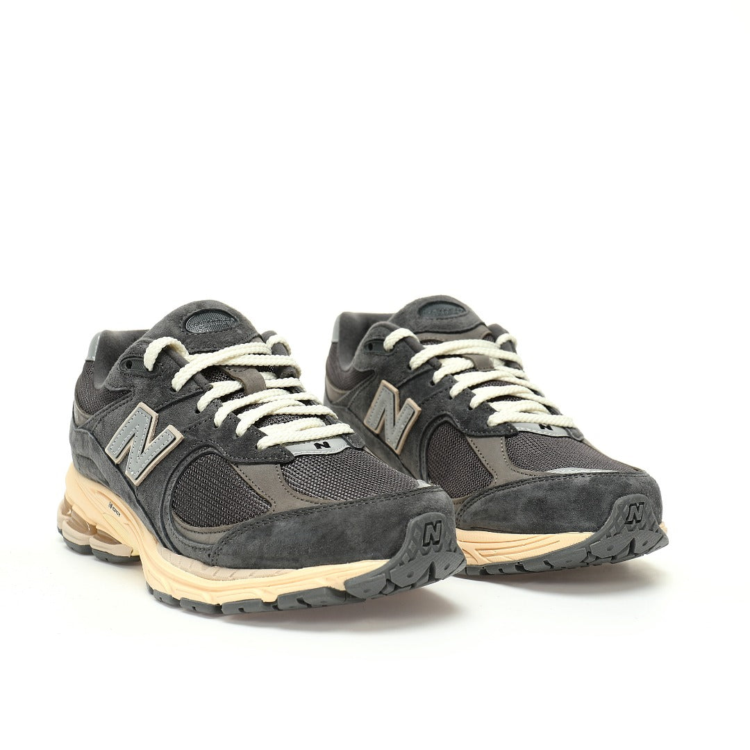 New Balance 2002R Sneakers