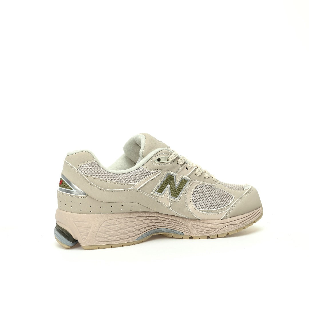 New Balance 2002R Sneakers