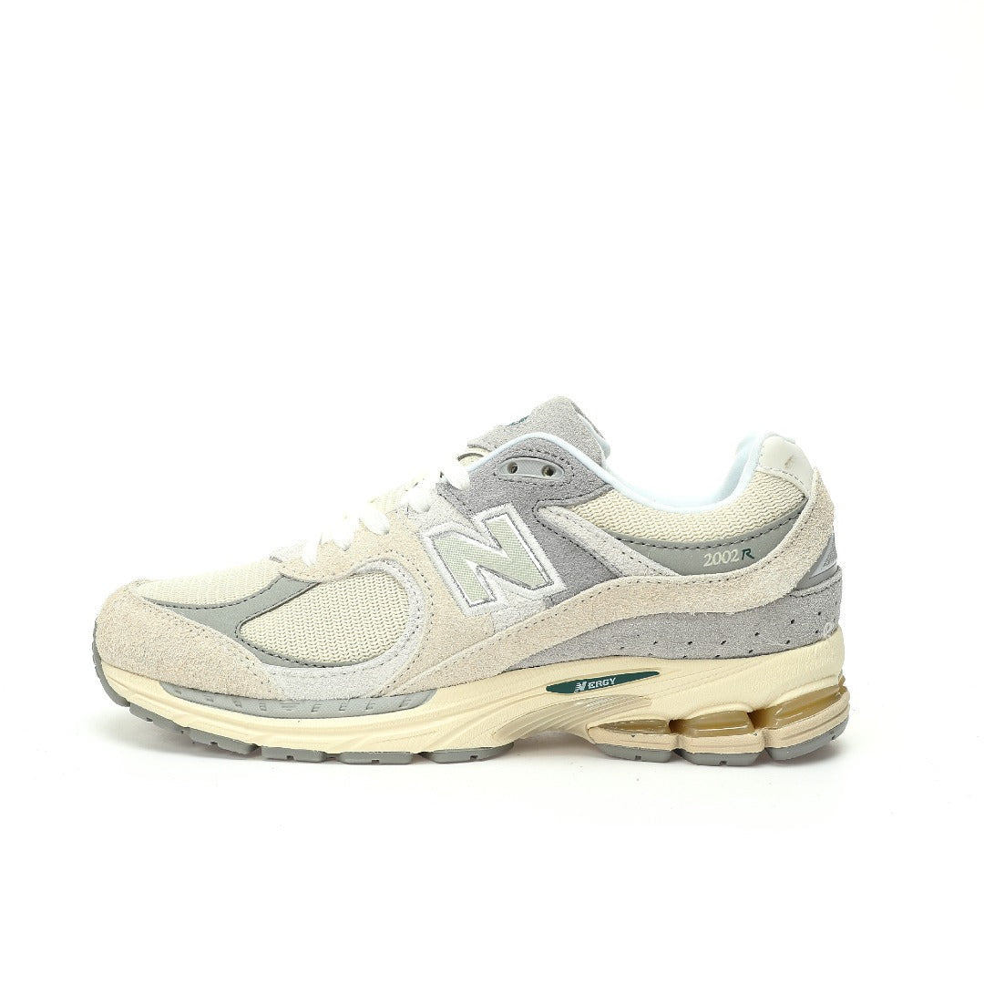 New Balance 2002R Sneakers