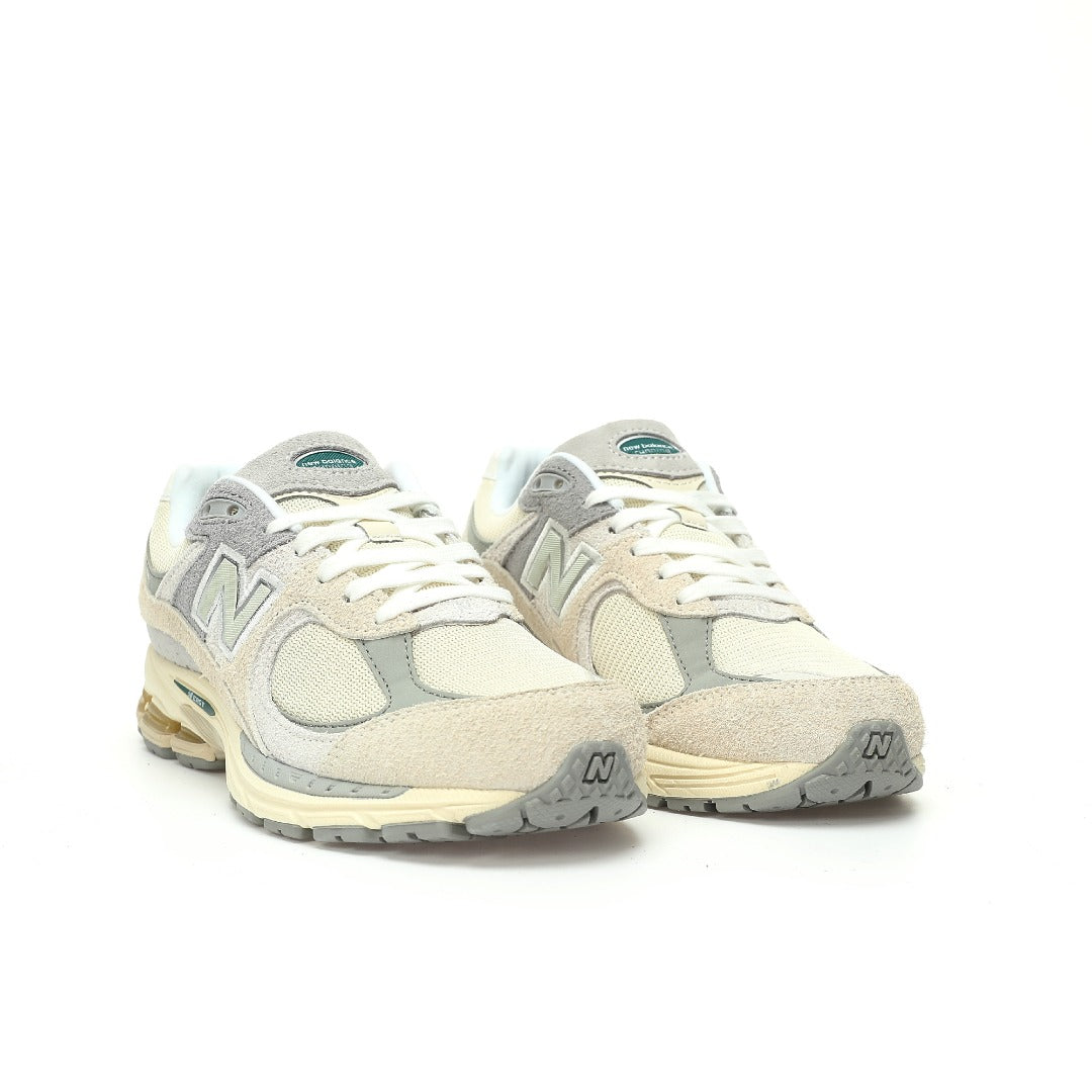 New Balance 2002R Sneakers