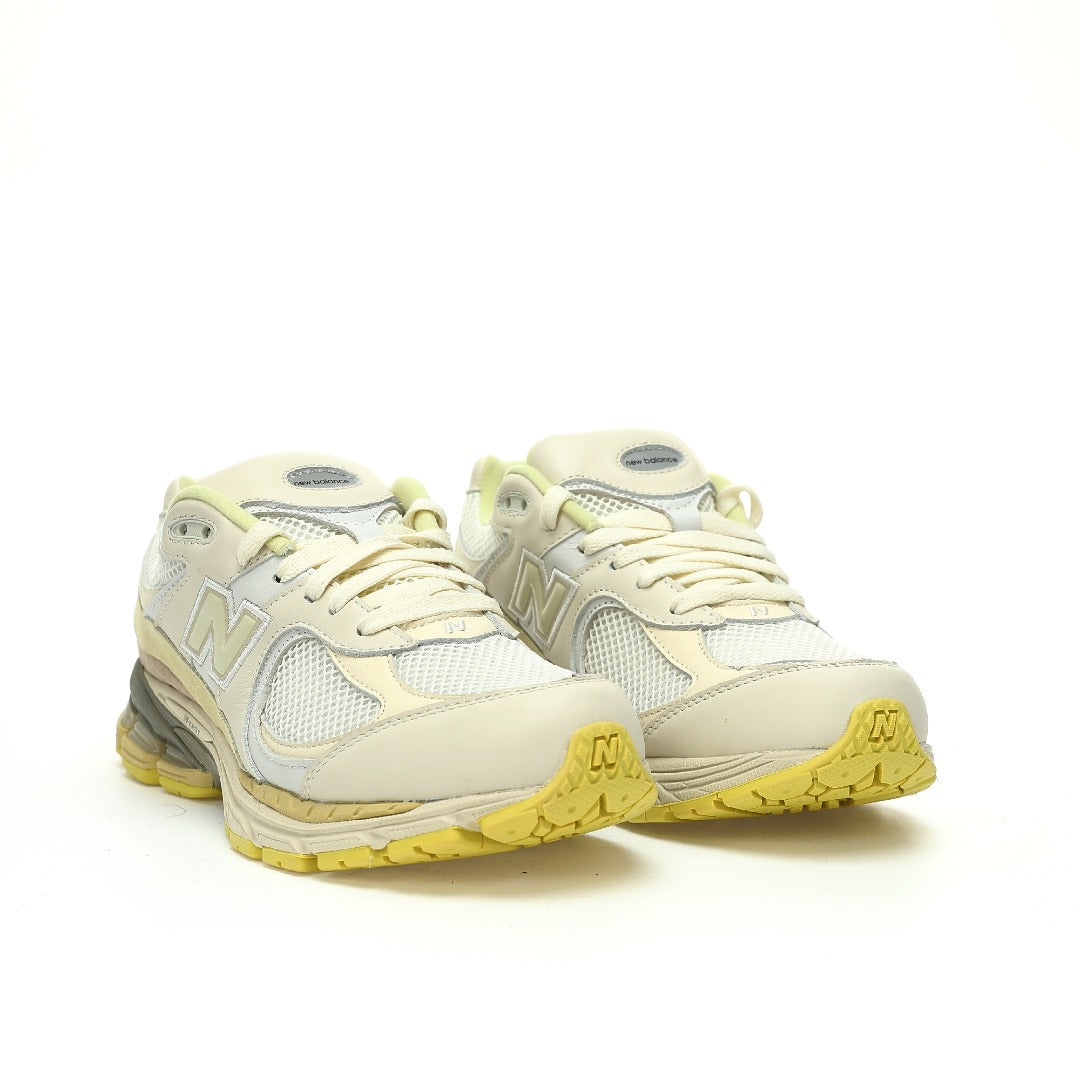 New Balance 2002R Sneakers