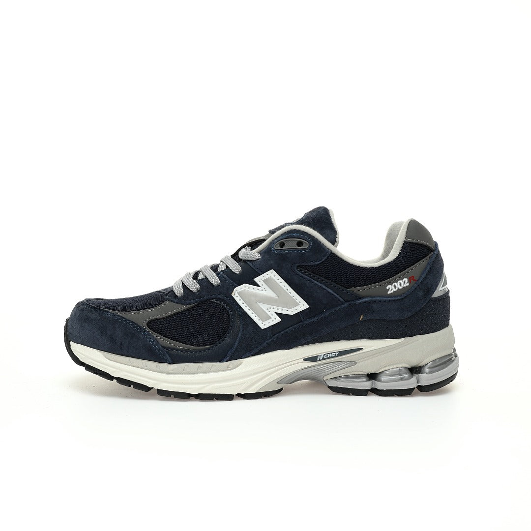 New Balance 2002R GORE-TEX Sneakers
