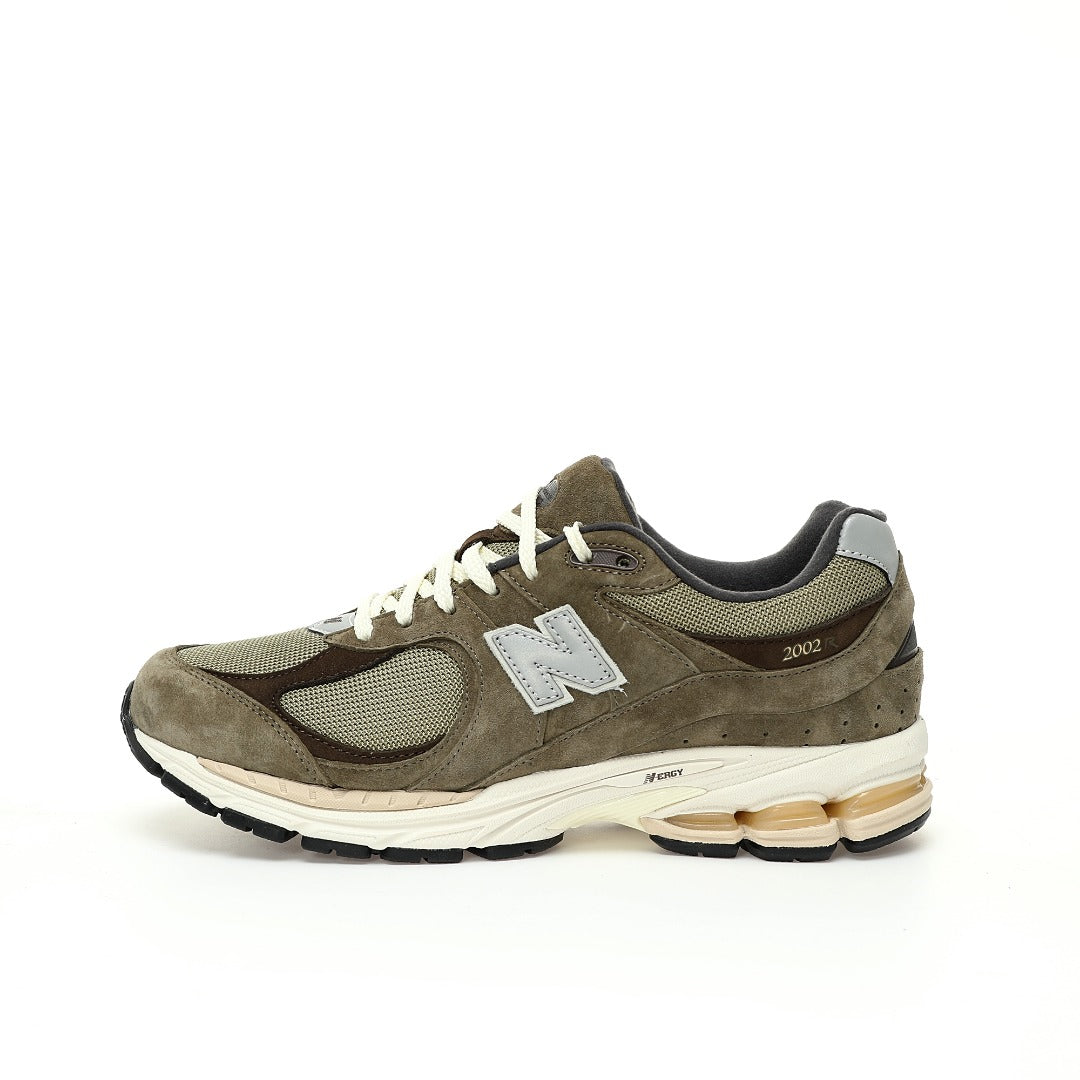 New Balance 2002R Sneakers