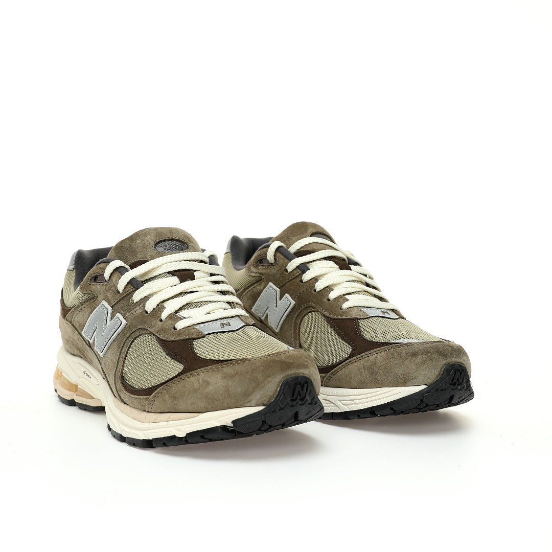 New Balance 2002R Sneakers