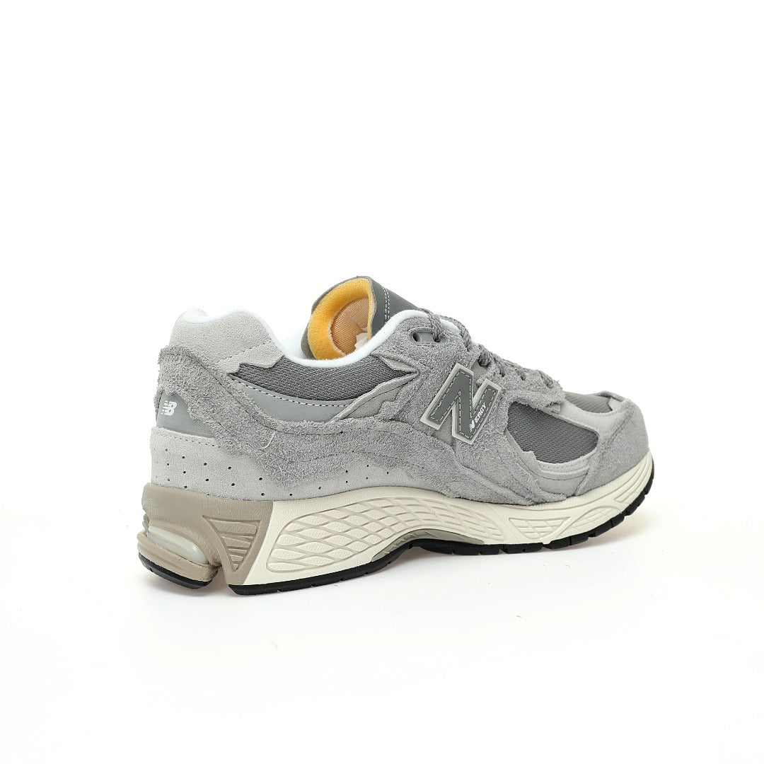 New Balance 2002R Sneakers