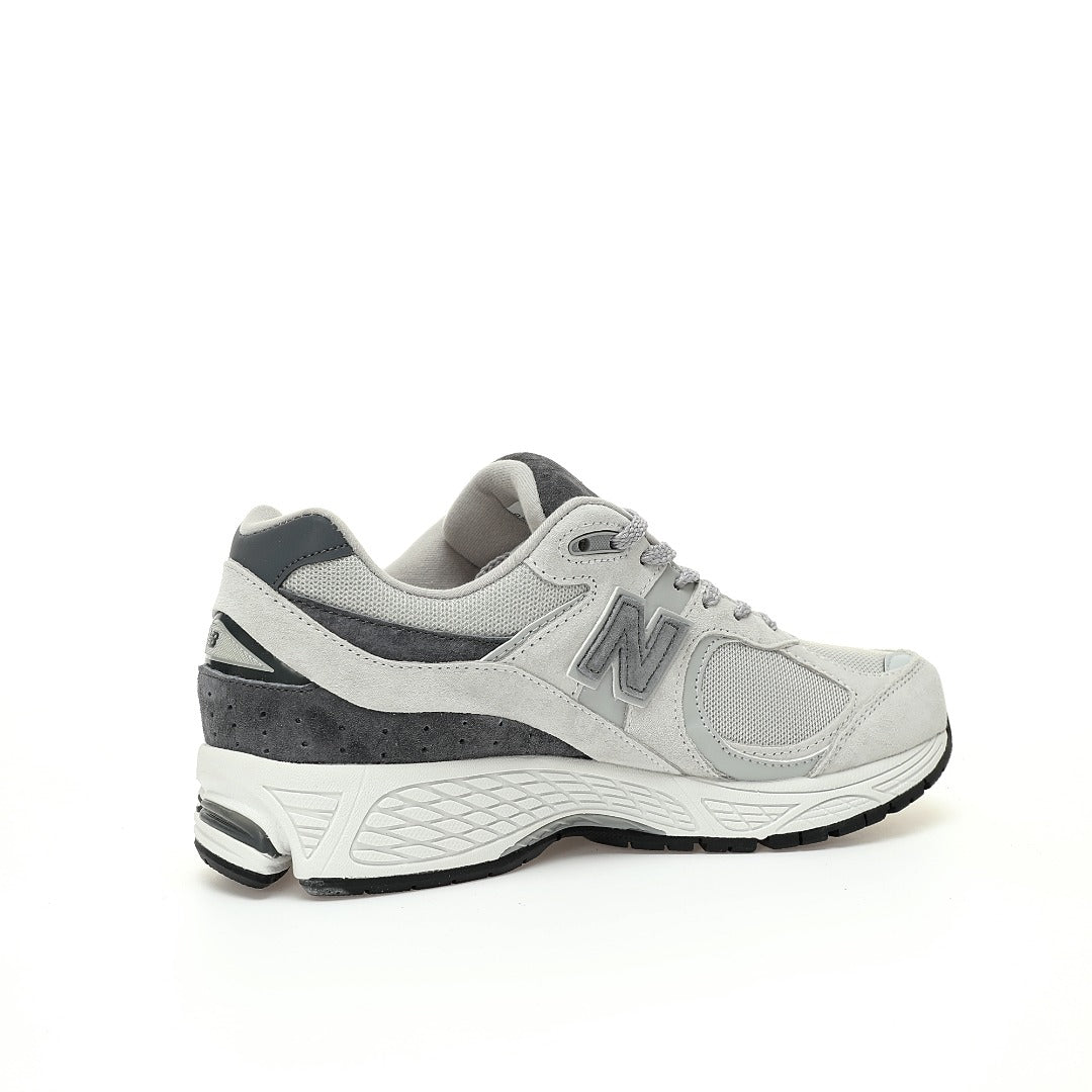 New Balance 2002R Sneakers