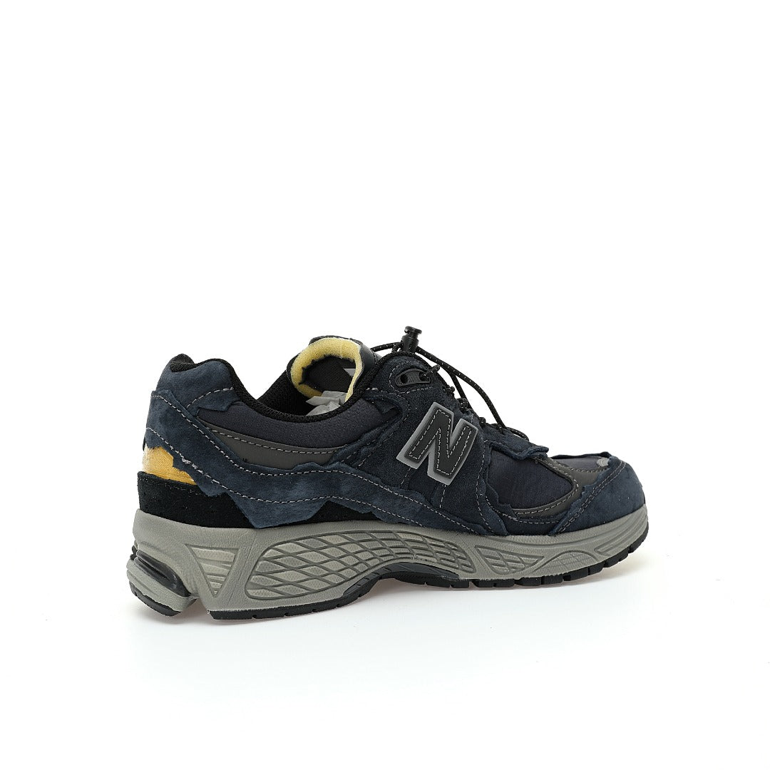 New Balance 2002R Sneakers