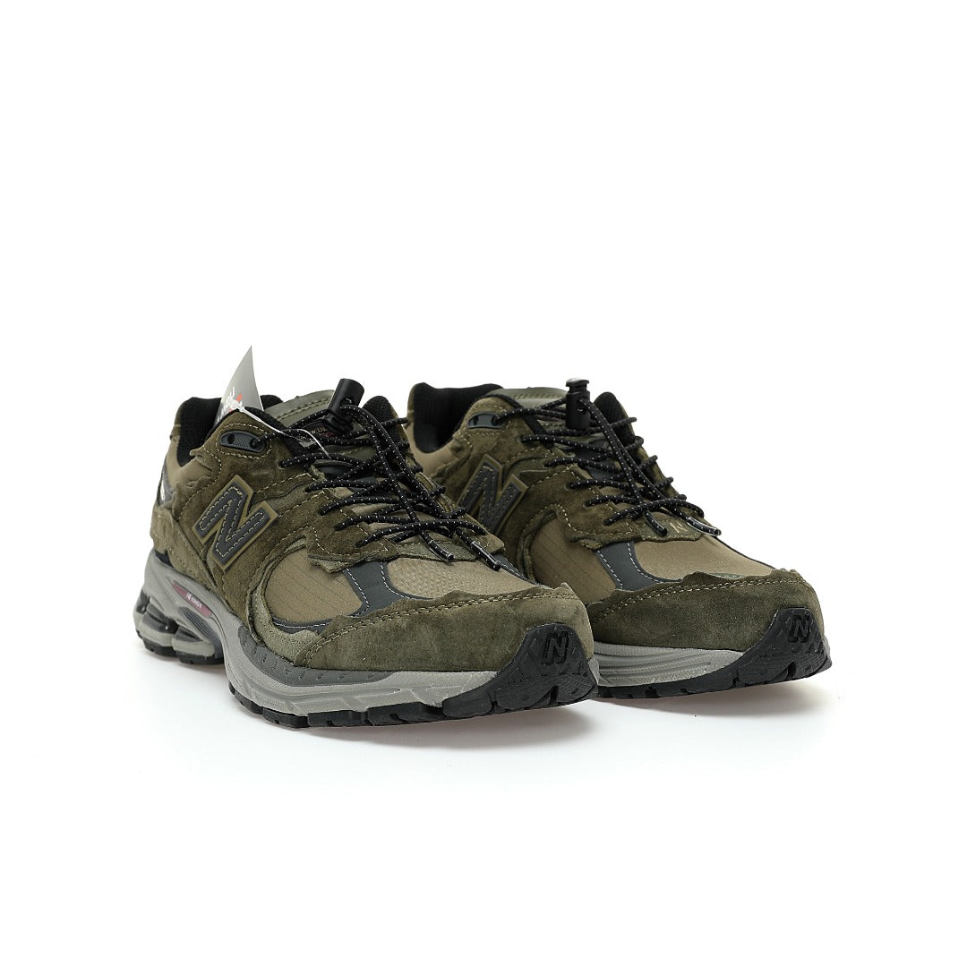 New Balance 2002R Sneakers