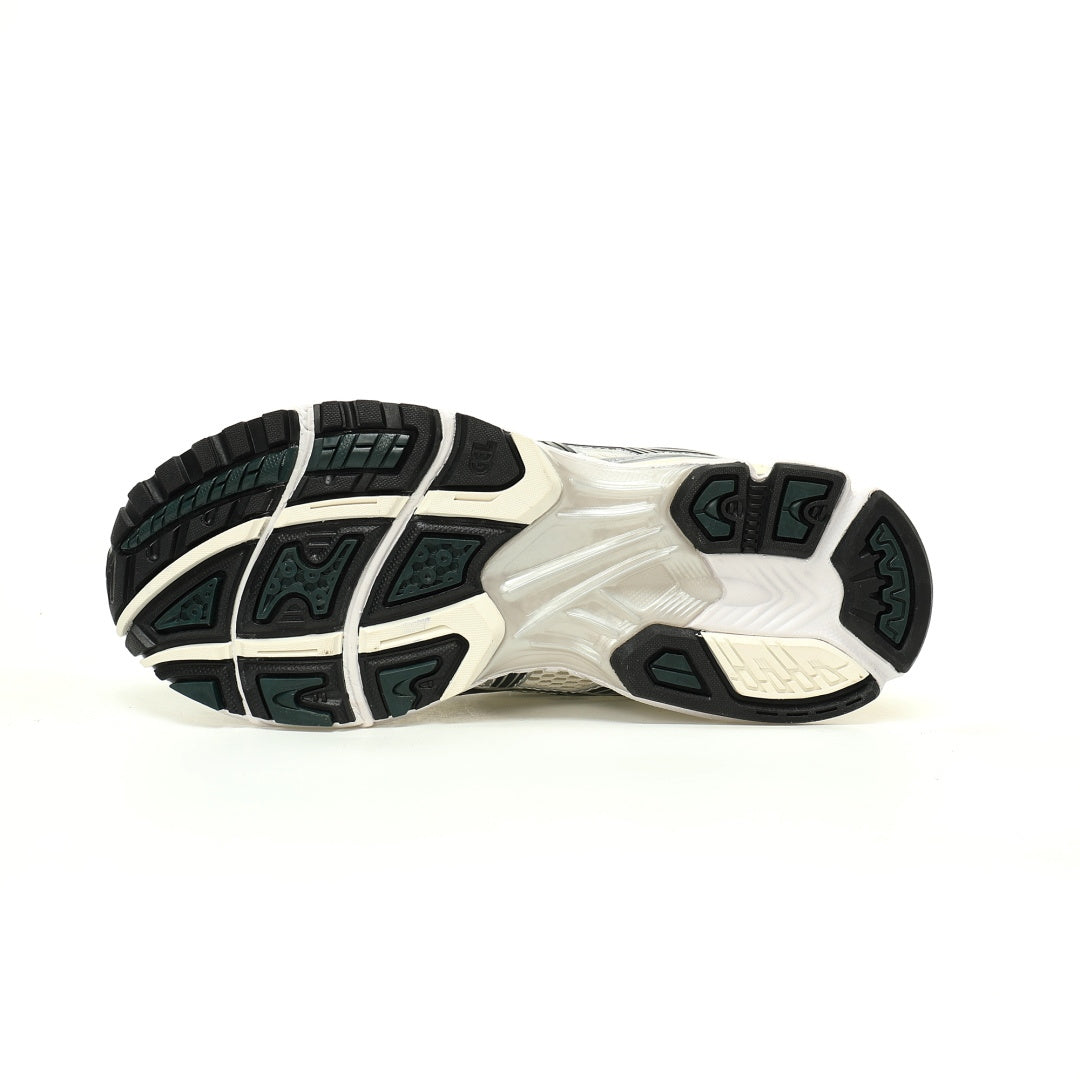 ASICS GEL-KAYANO 14 Sneakers