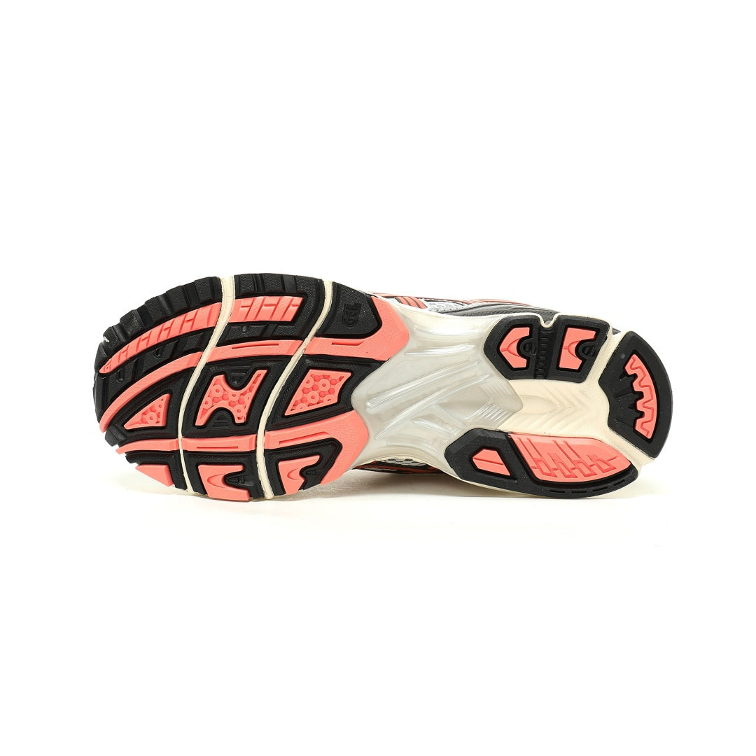 ASICS GEL-KAYANO 14 Sneakers