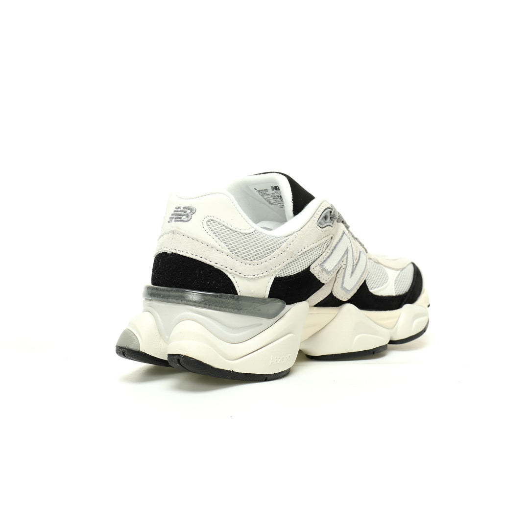 New Balance 9060 Sneakers