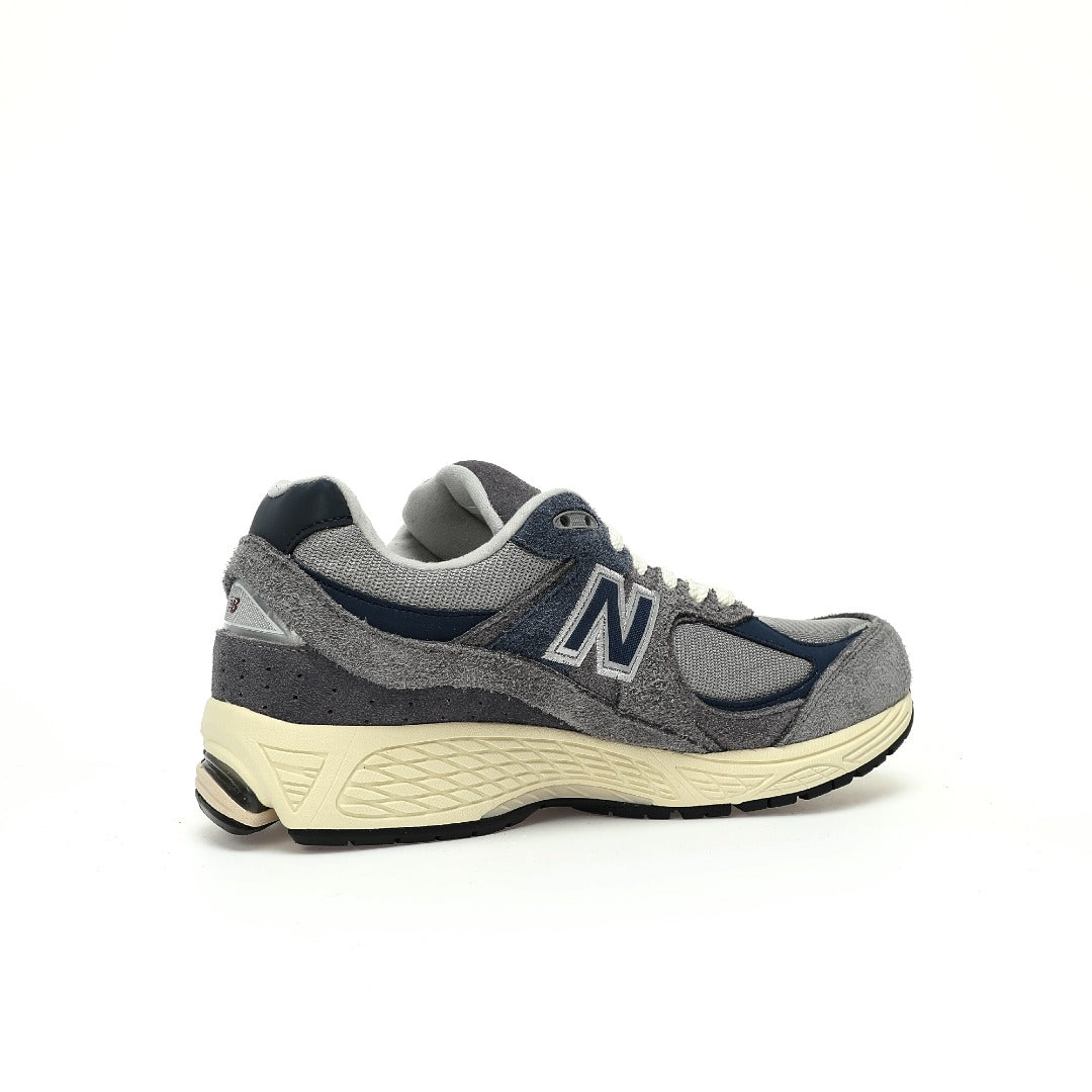 New Balance 2002R Sneakers