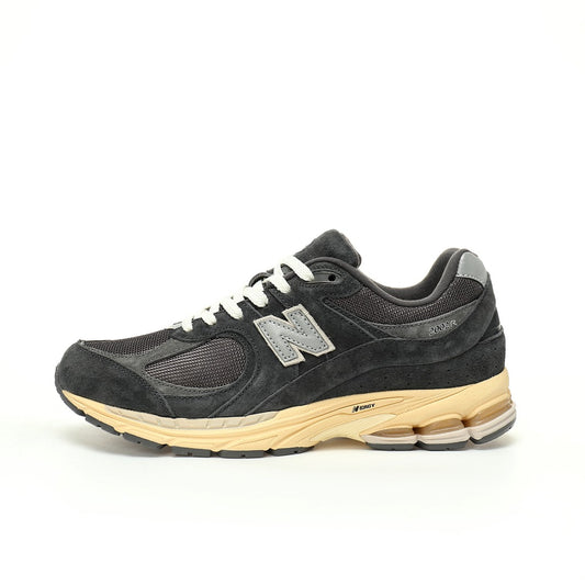 New Balance 2002R Sneakers