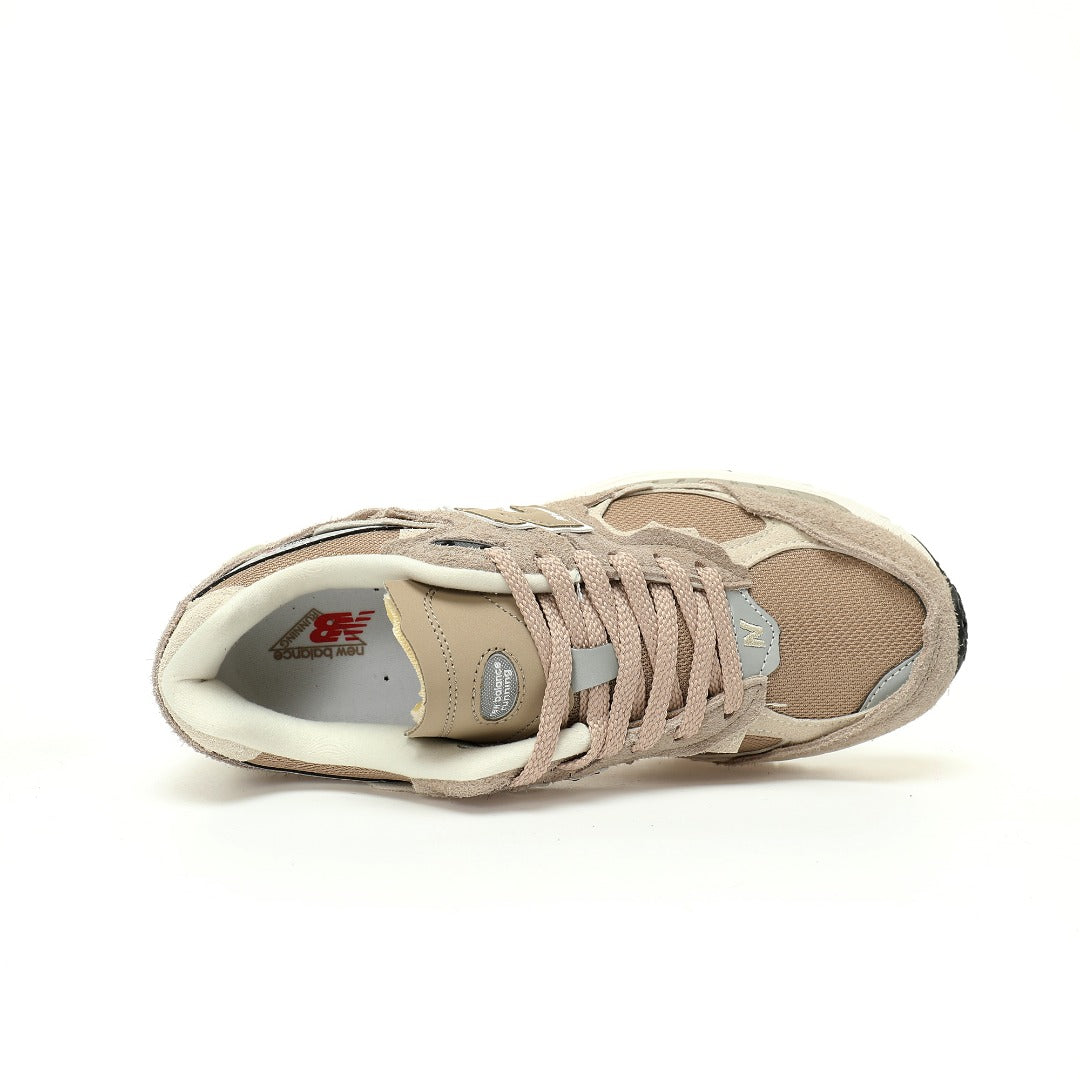 New Balance 2002R Sneakers