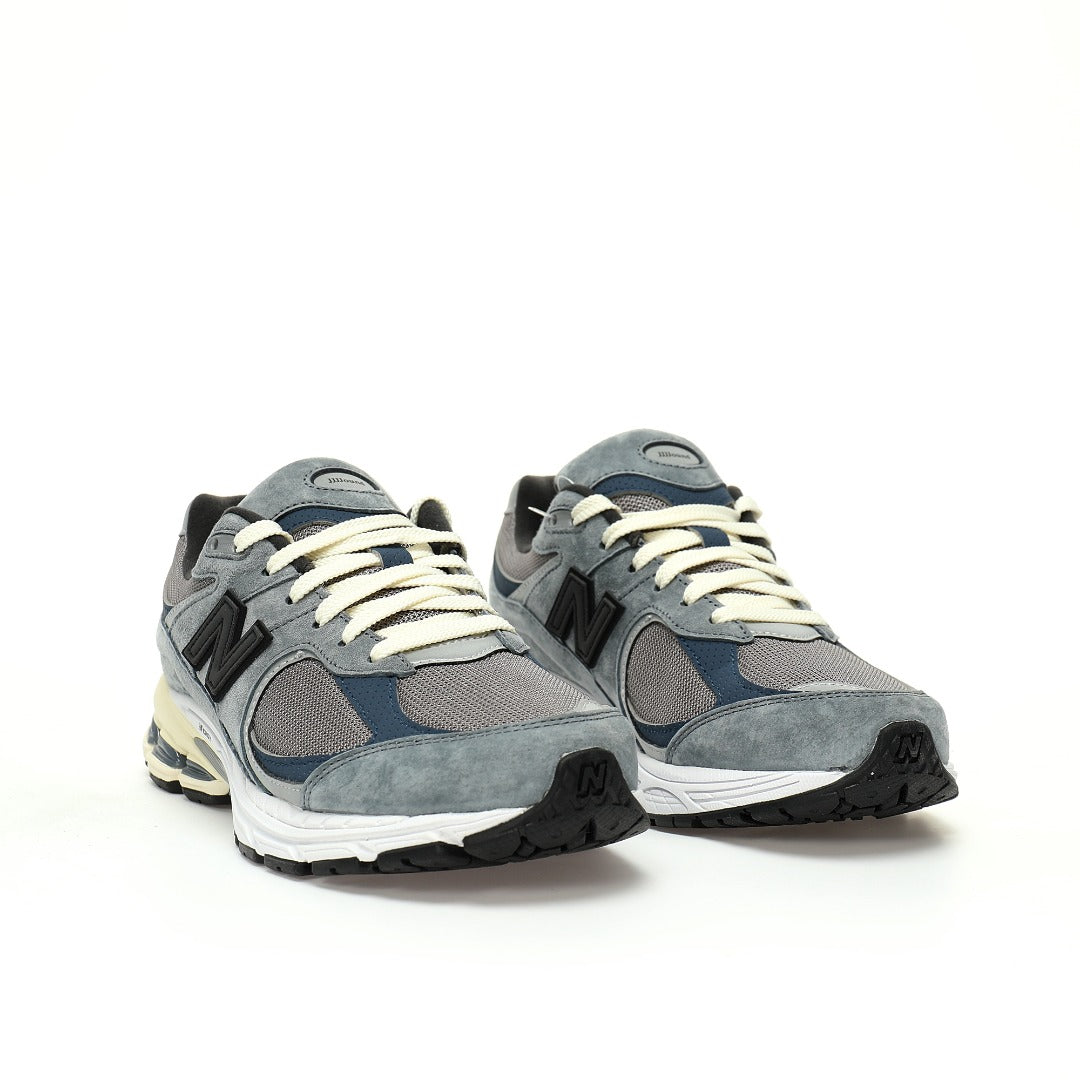 New Balance 2002R Sneakers