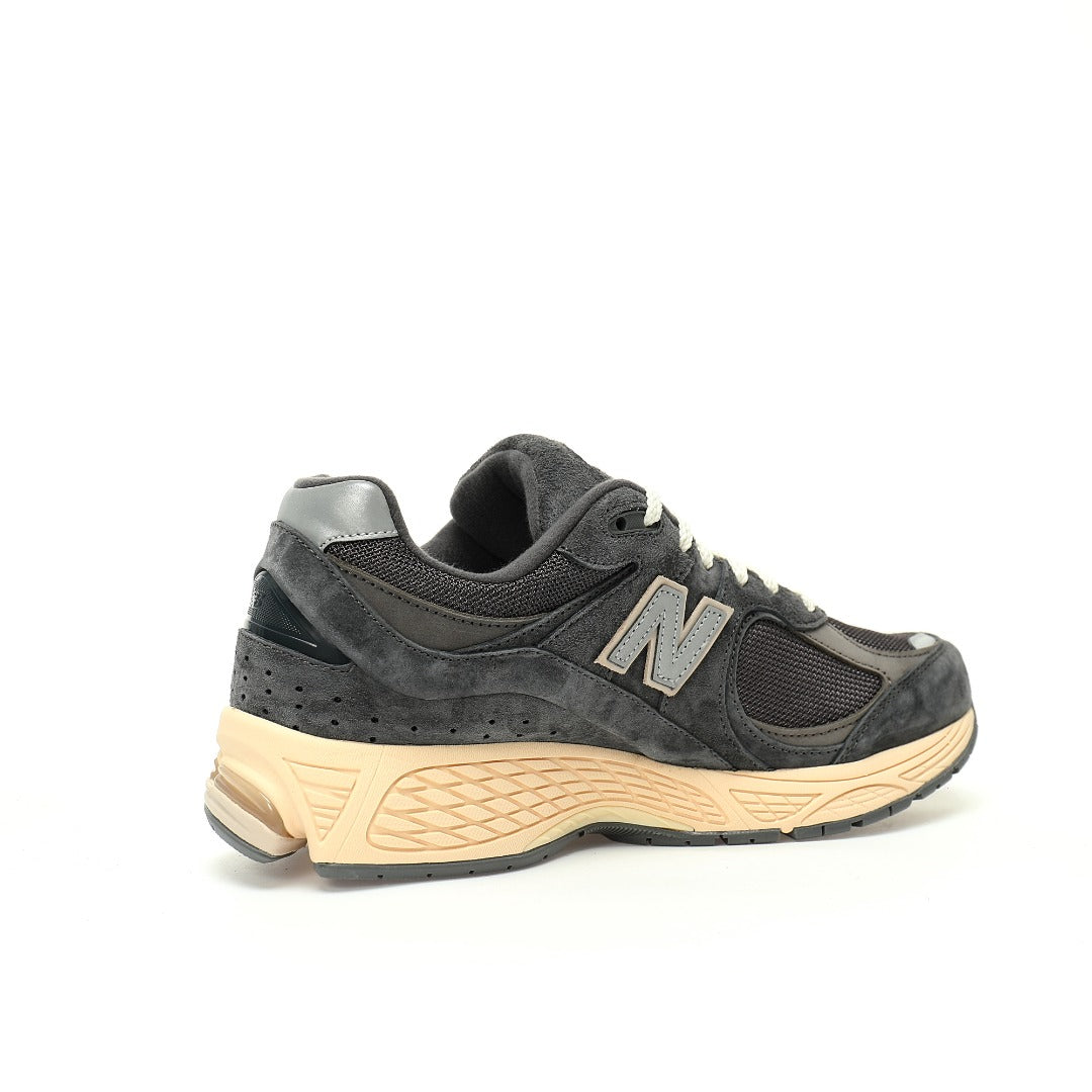 New Balance 2002R Sneakers