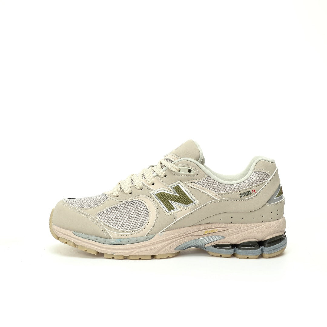 New Balance 2002R Sneakers