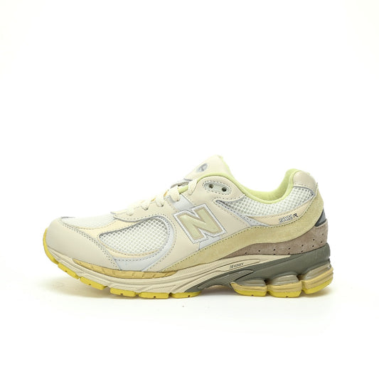 New Balance 2002R Sneakers