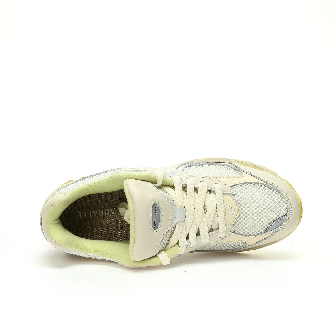 New Balance 2002R Sneakers