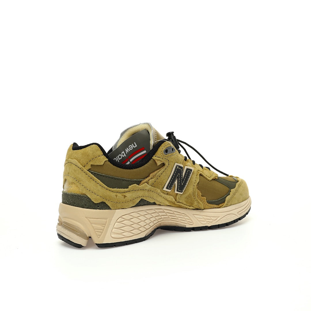 New Balance 2002R Sneakers