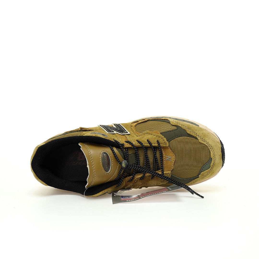 New Balance 2002R Sneakers