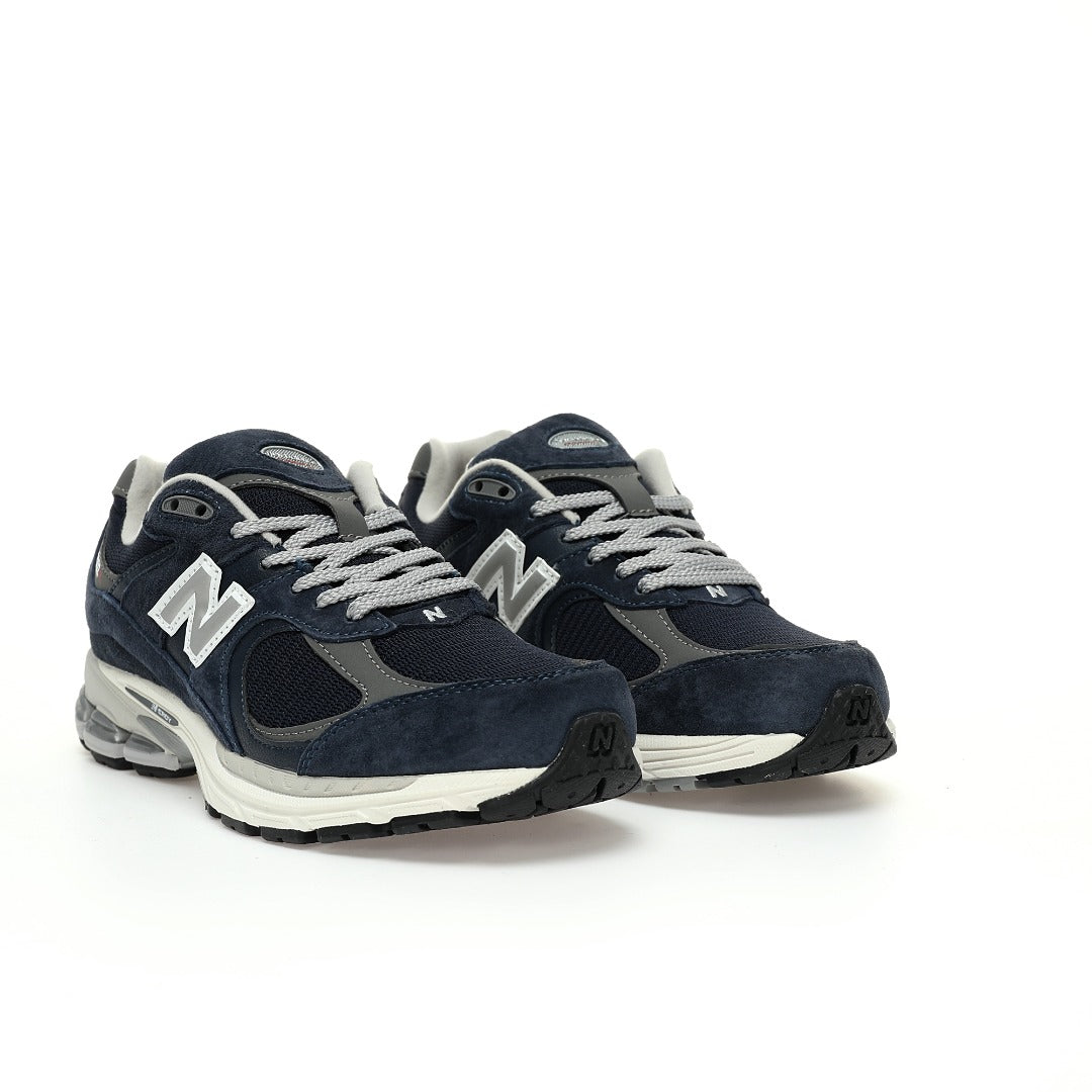 New Balance 2002R GORE-TEX Sneakers
