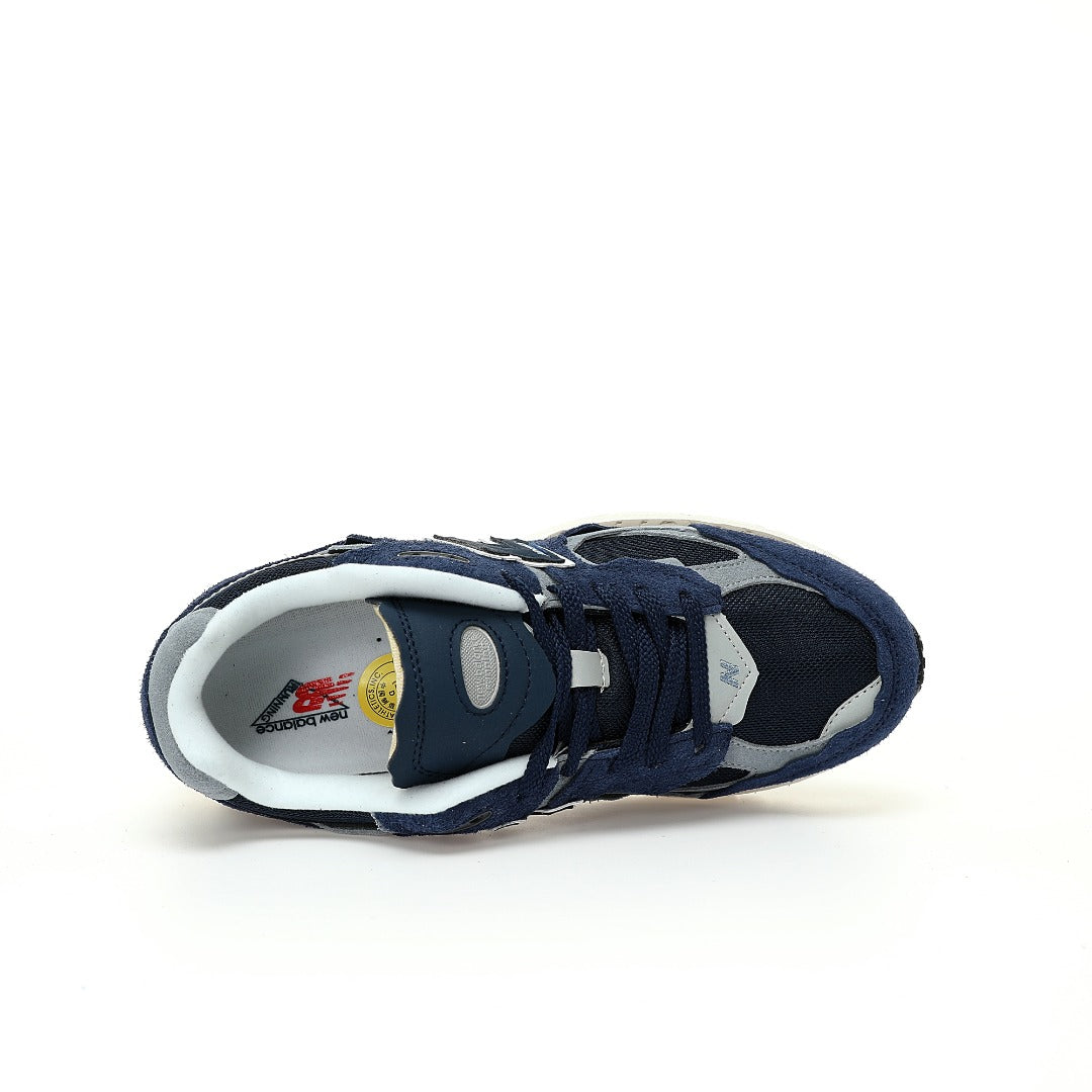 New Balance 2002R Sneakers