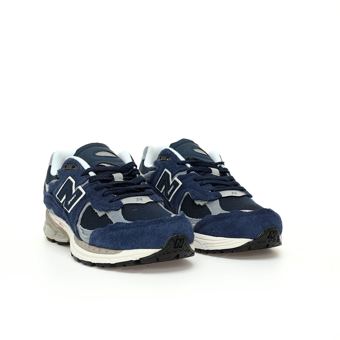 New Balance 2002R Sneakers
