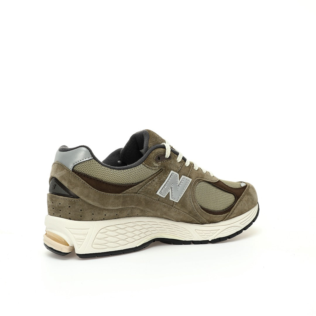 New Balance 2002R Sneakers