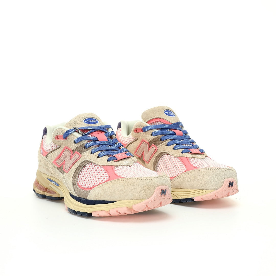 New Balance 2002R Sneakers
