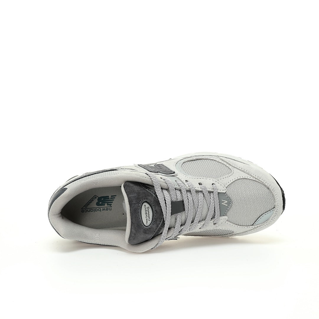 New Balance 2002R Sneakers