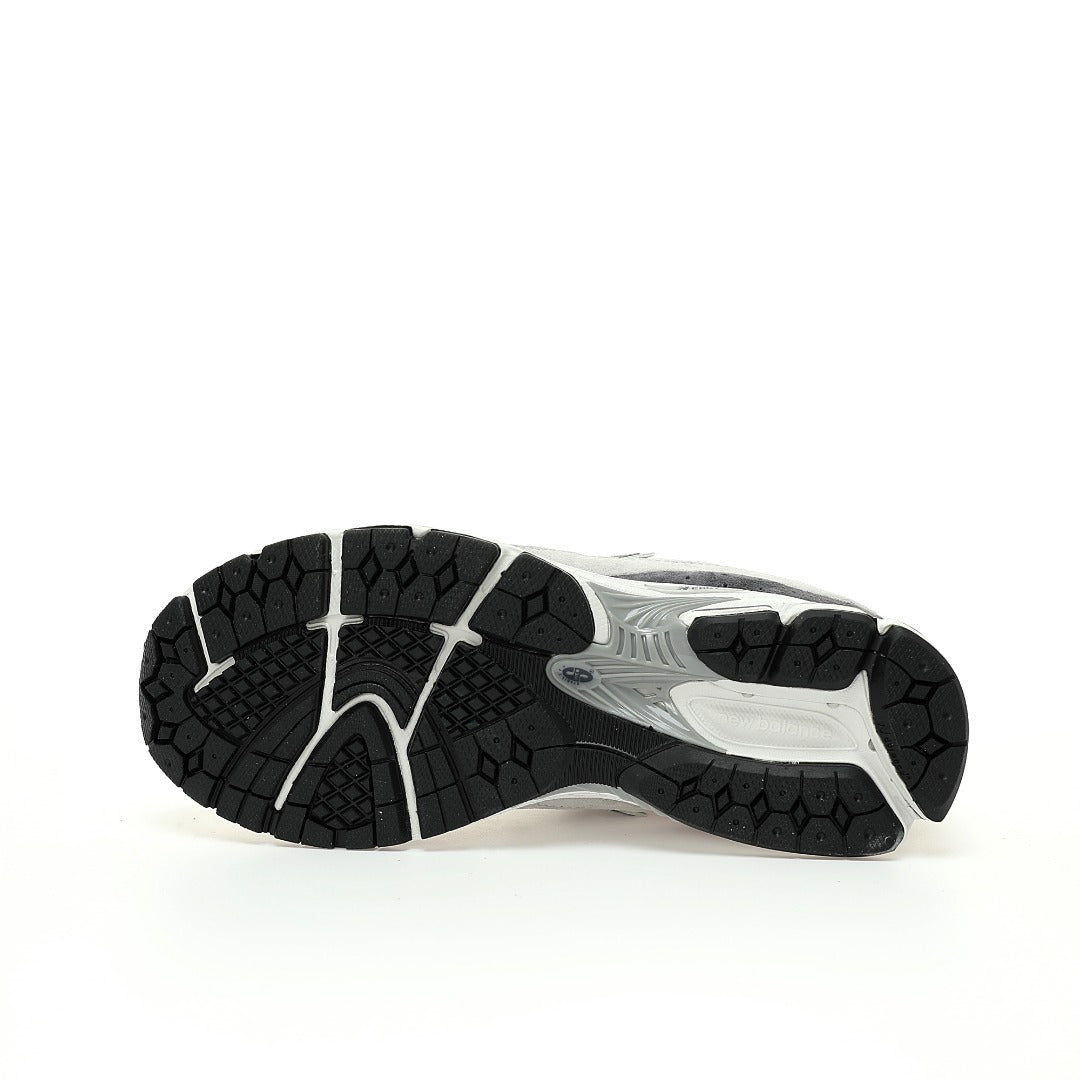 New Balance 2002R Sneakers