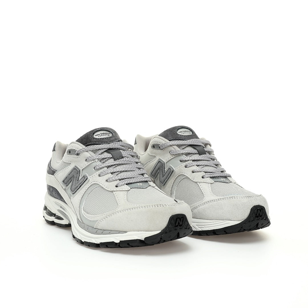 New Balance 2002R Sneakers