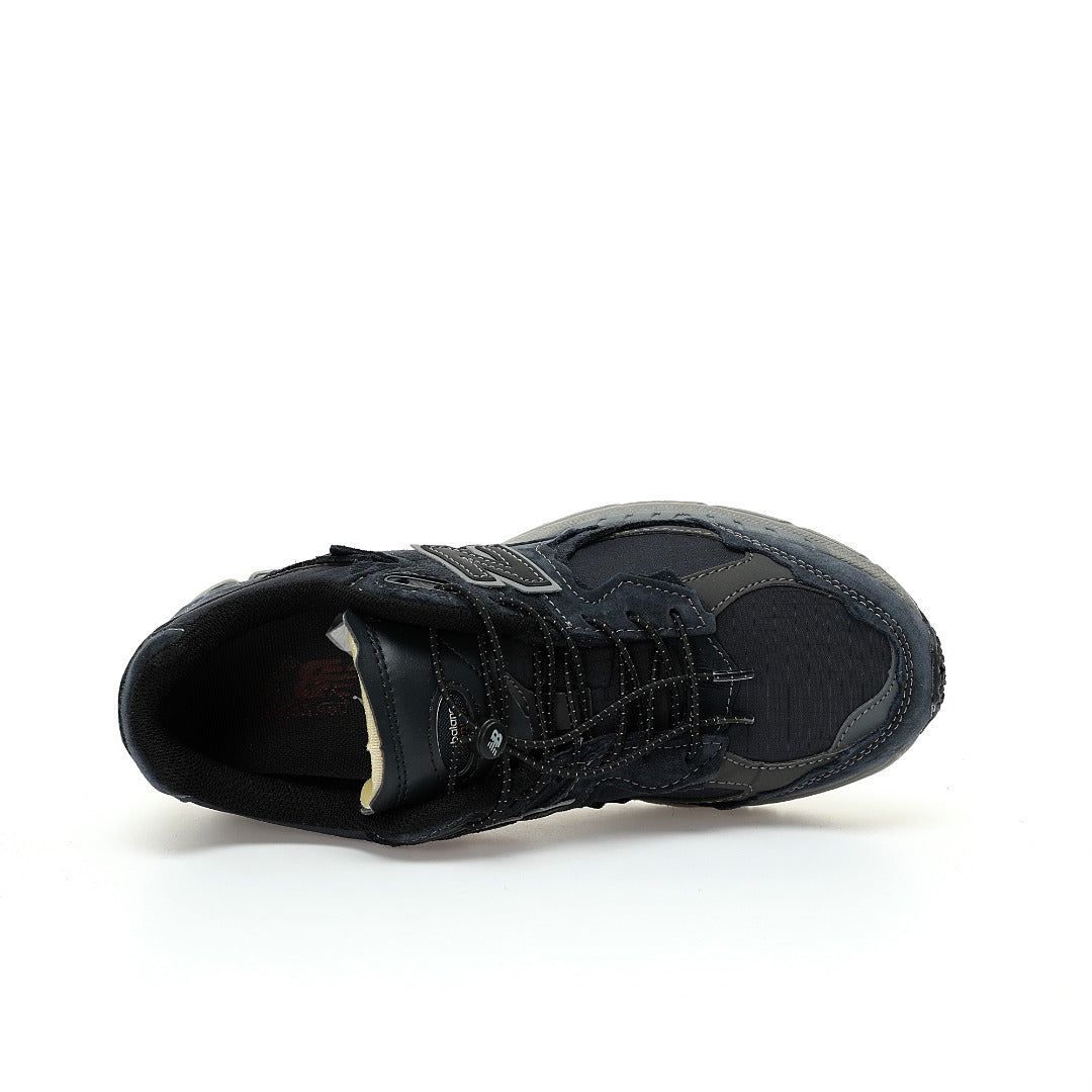 New Balance 2002R Sneakers