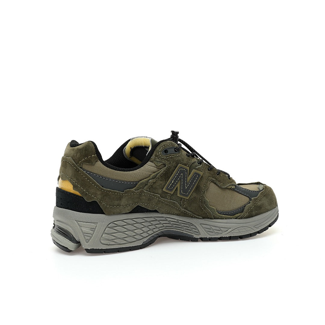 New Balance 2002R Sneakers
