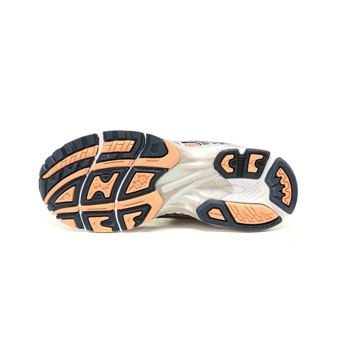 ASICS GEL-KAYANO 14 Sneakers